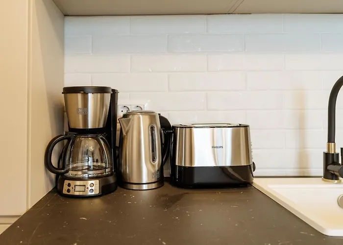 Sunny 2Br Flat - Top Location - Amazing Balcony